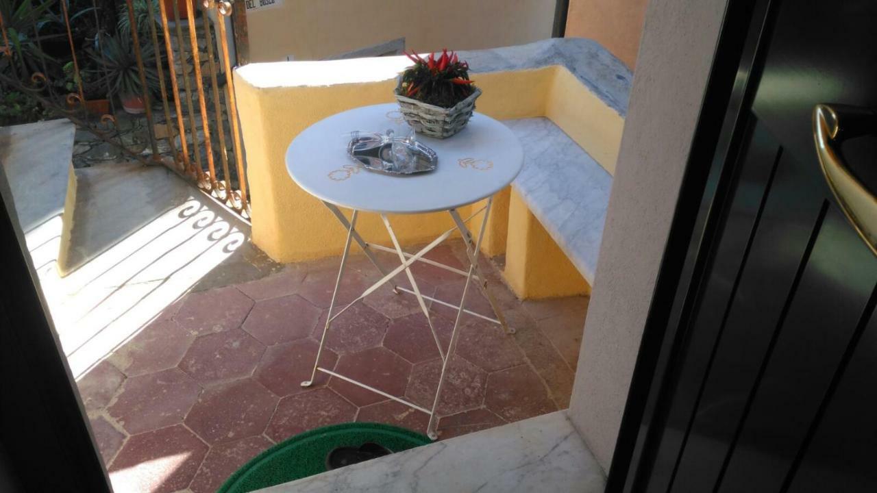 La Stanzetta Viola Hotell Fezzano  Exteriör bild